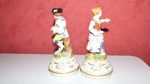Coppia di figure decorative firmate Meissen XIX secolo