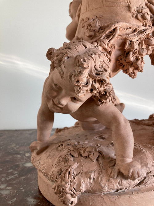 Terracotta di Luca Madrassi (1848-1919) - Allegoria con fiori e putti