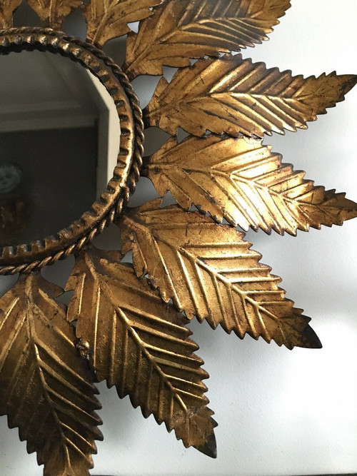 Miroir Soleil en fer doré, dans le Goût de Chaty Vallauris, Années 1960