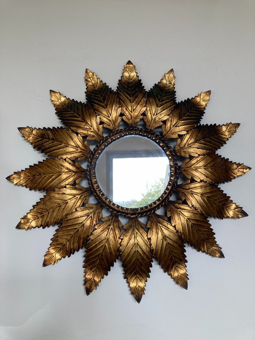 Miroir Soleil en fer doré, dans le Goût de Chaty Vallauris, Années 1960