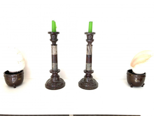 Pair of large candlesticks in two-tone marble, 19th century