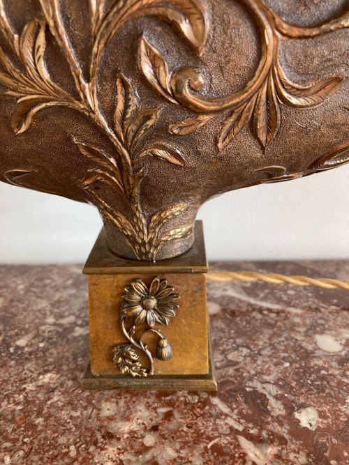 Paire de lampes, en appliques à poser, en cuivre doré, Italie 19ème