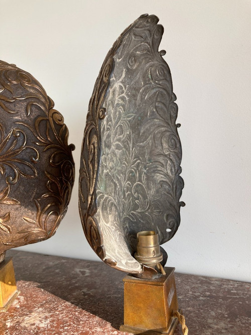 Paire de lampes, en appliques à poser, en cuivre doré, Italie 19ème