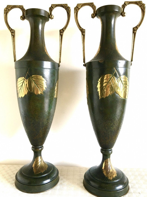 Pair of Large Vases in the shape of an amphora, from the Art Nouveau period.