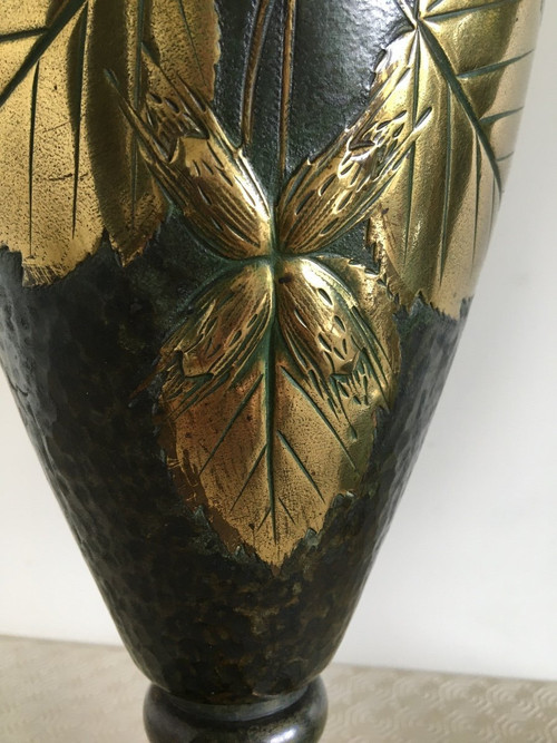 Pair of Large Vases in the shape of an amphora, from the Art Nouveau period.