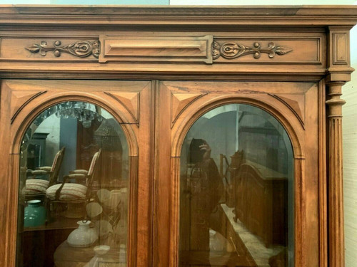 Vitrine Deux Portes En Noyer Massif Vitrine A Colonnes Détachées XIX Siècle