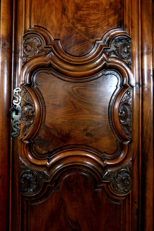 Armadio lionese del XVIII secolo