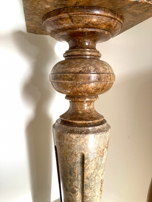Presentation column in Sarrancolin marble. Late 18th, early 19th century