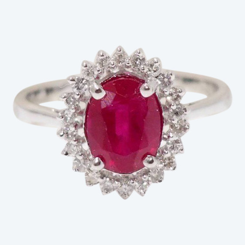 Bague Marguerite En Or Blanc, Rubis Ovale Et Diamants