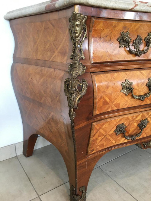 Commode  De Style Louis XIV En Marqueterie Et Bronze