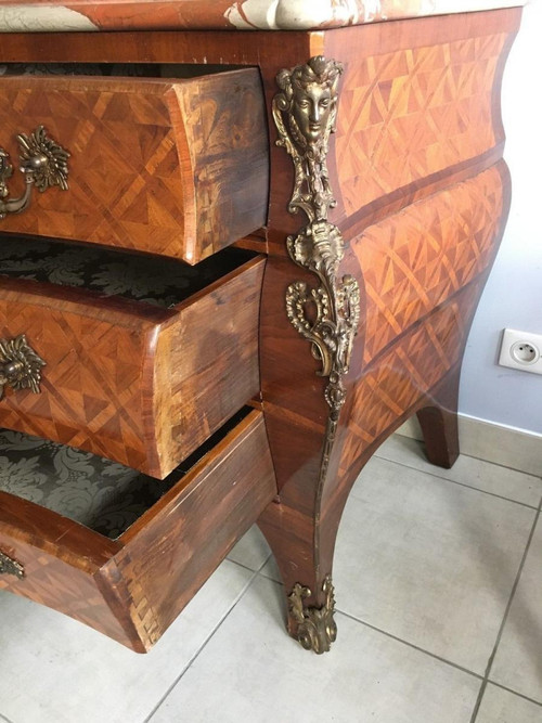 Commode  De Style Louis XIV En Marqueterie Et Bronze