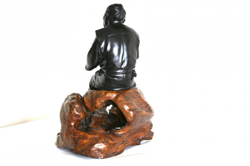 Statua in bronzo con patina nera, Okimono - Uomo giapponese, tardo periodo Meiji