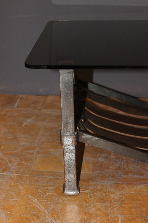 Table basse en fer forgé et cuir vers 1970