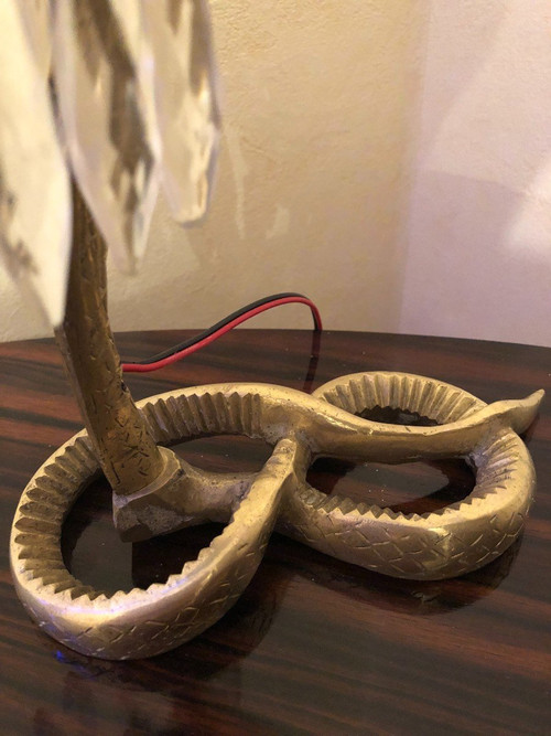 Table lamp