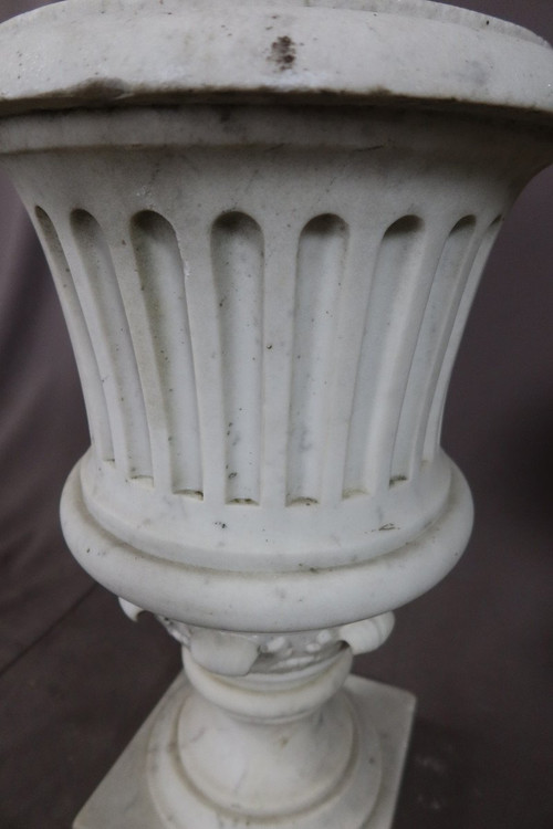Pair Of Medici Vases In Carrara Marble Nineteenth