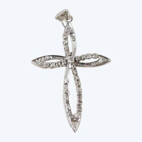 Kreuzanhänger aus Palladium und Diamanten