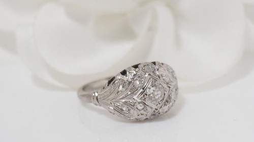 Bague Dôme En Or Blanc Et Platine, Sertie De Diamants