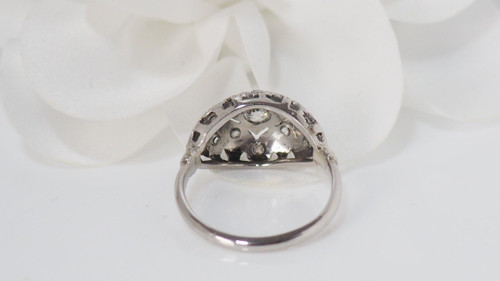 Bague Dôme En Or Blanc Et Platine, Sertie De Diamants
