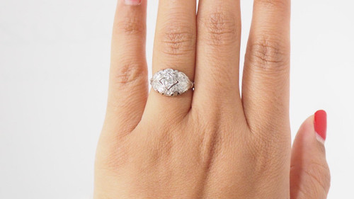 Bague Dôme En Or Blanc Et Platine, Sertie De Diamants