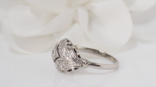 Bague Dôme En Or Blanc Et Platine, Sertie De Diamants