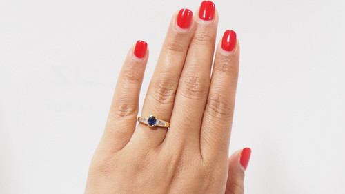 Bague En Or Jaune Saphir Ovale Et Diamants