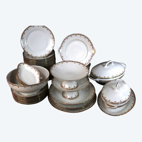 Porcelain dinner service