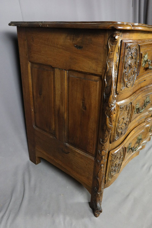 Commode Mazarine En Noyer XVIIIème siècle
