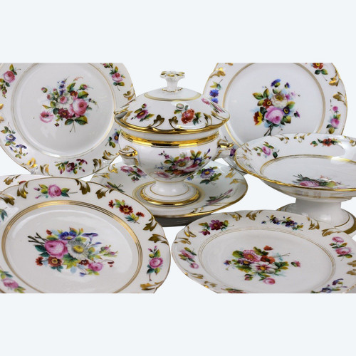 Paris Porcelain Dessert Service. 19th century