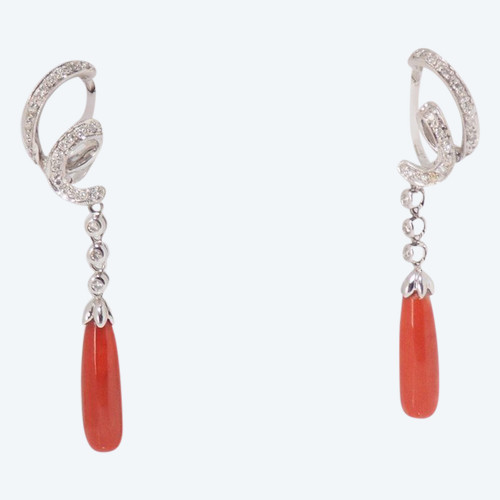 Pendants D'oreilles   En Or Blanc, Diamants Et Corail