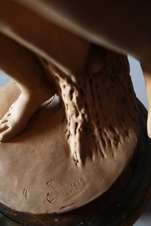 Scultura in terracotta firmata Jonchery