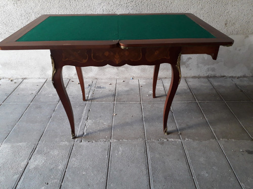 Table à jeux en marqueterie décor fleurs début 20ème