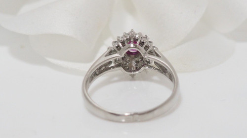 Anello in platino con rubini e diamanti certificati