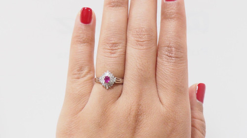 Anello in platino con rubini e diamanti certificati