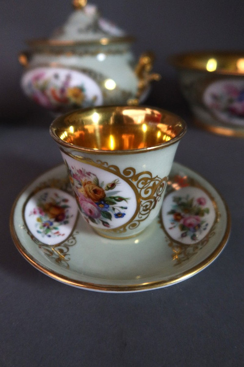 Servizio da tè o caffè in porcellana del XIX secolo