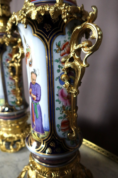 Paire De Lampes En Porcelaine de Bayeux  Et Bronze Doré XIXe siècle