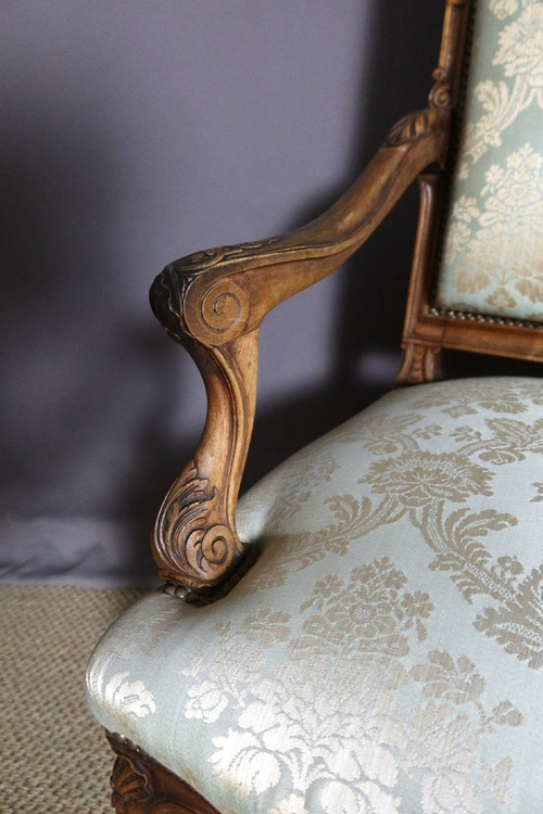 Fauteuils et chaises XIXe siècle En Noyer