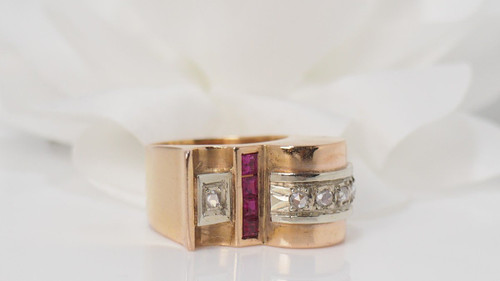 Tank Ring In Rosa, Pietre Rosse E Diamanti