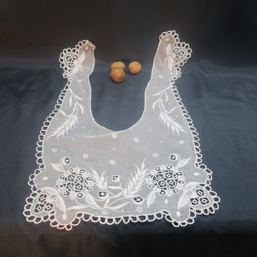 lace collars