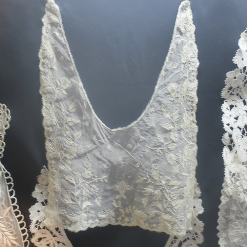 lace collars