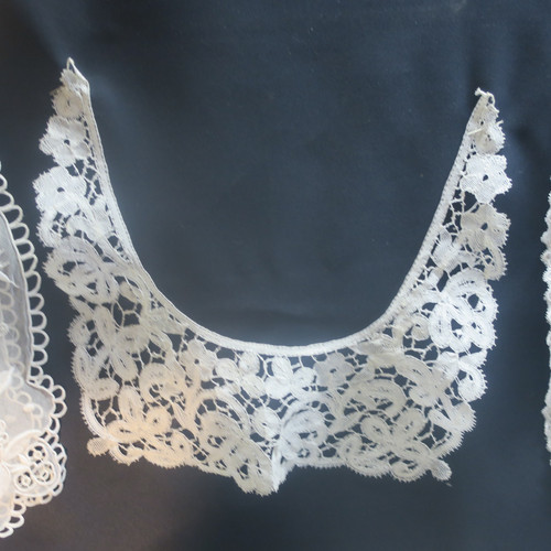 lace collars