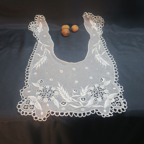 lace collars