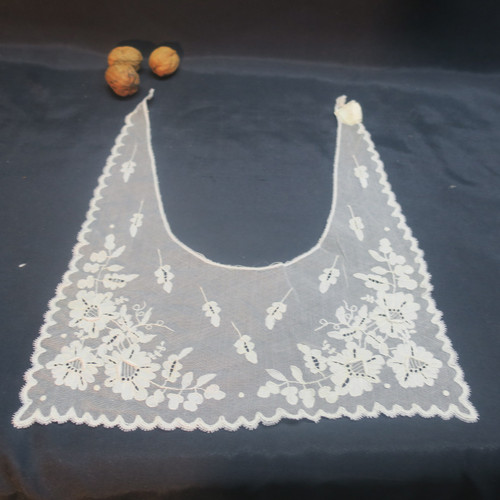 lace collars