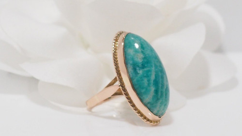 Vintage-Ring aus Gelbgold und Amazonitstein