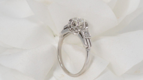 Anello Solitario In Platino E Diamanti