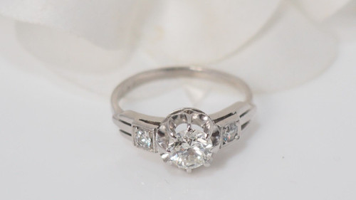 Anello Solitario In Platino E Diamanti