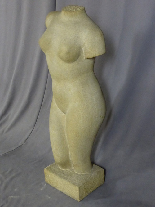 Scultura in pietra firmata Tajana André