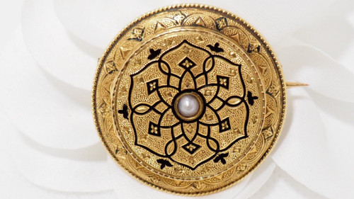 Broche En Or Jaune, émail Noir Et Perle Fine