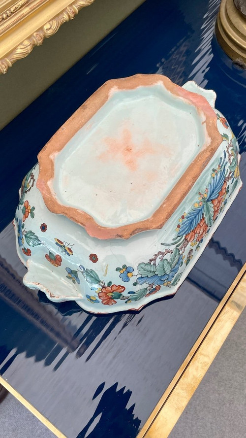 Terrine En Faïence De Rouen, XVIIIe Siècle