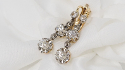 Dormeuses  En Or Jaune et gris Ornées De Diamants