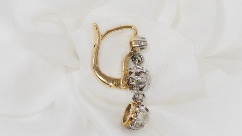 Dormeuses  En Or Jaune et gris Ornées De Diamants